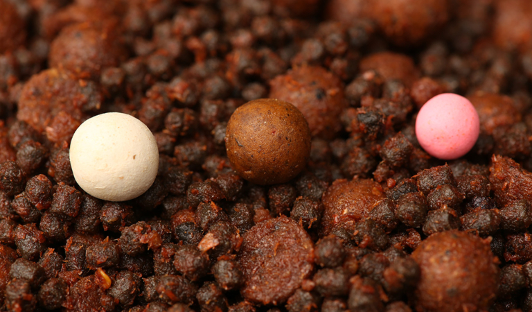 Как карп воспринимает цвета бойлов? Зависимость цвета от глубины. Цвет или аромат?